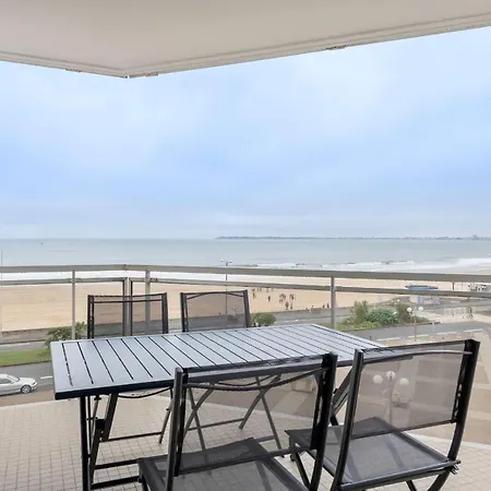 Tres Bel Avec Vue Sur A بورنيشّيه